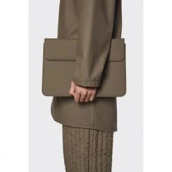 Beige Rains Laptop Portfolio 13 Beige 7 Beige Rains Laptop Portfolio 13 Beige -Miinto Tilbehor Butik unnamed file 136