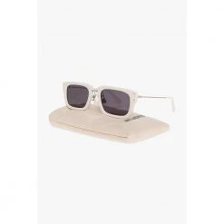 Jacquemus ‘Soli’ Sunglasses White -Miinto Tilbehor Butik unnamed file 1772