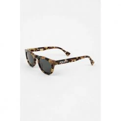 Axel Arigato Alton D-frame Sunglasses Green -Miinto Tilbehor Butik unnamed file 2023