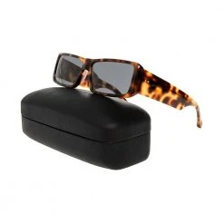 Linda Farrow SUNGLASSES Brown -Miinto Tilbehor Butik unnamed file 2734