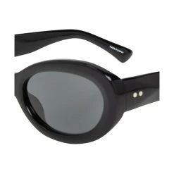 Linda Farrow SUNGLASSES Black 9 Linda Farrow SUNGLASSES Black -Miinto Tilbehor Butik unnamed file 2749